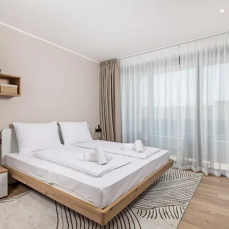 Belinda With Balcony & Private Parking Опатия