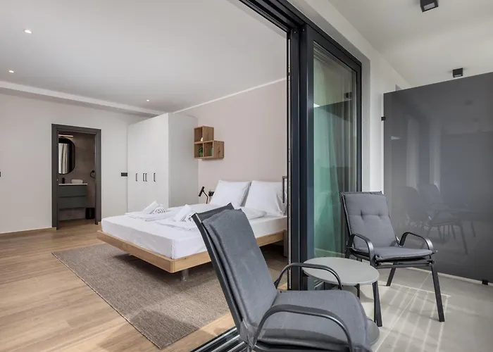 Apartmán Belinda With Balcony & Private Parking *
