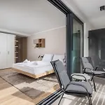 Belinda With Balcony & Private Parking Apartment Opatija