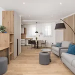 Belinda With Balcony & Private Parking * Opatija