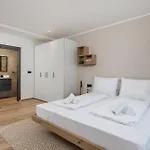 Apartment Belinda With Balcony & Private Parking *