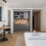 Belinda With Balcony & Private Parking Apartment Opatija