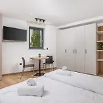 Apartment Belinda With Balcony & Private Parking