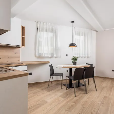 Belinda With Balcony & Private Parking Appartement Opatija