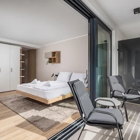 Belinda With Balcony & Private Parking Apartment Opatija