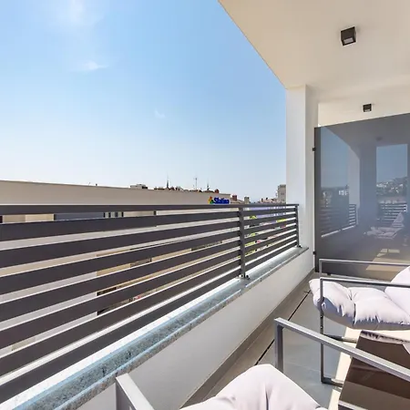 Belinda With Balcony & Private Parking Apartament Opatija