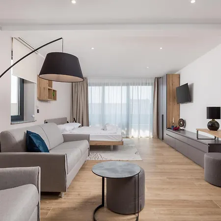 Belinda With Balcony & Private Parking Opatija