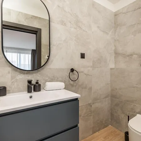 Belinda With Balcony & Private Parking * Opatija
