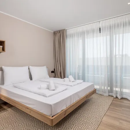 Belinda With Balcony & Private Parking Apartment Opatija