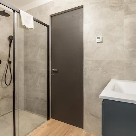 Apartment Belinda With Balcony & Private Parking Opatija