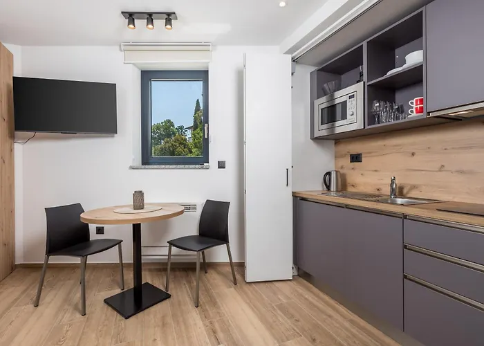 Belinda With Balcony & Private Parking Abbazia