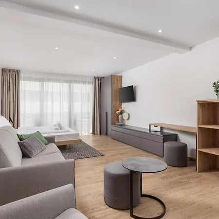 Apartment Belinda With Balcony & Private Parking *