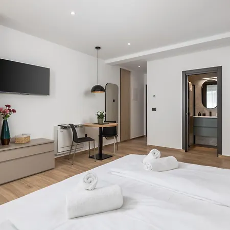 Belinda With Balcony & Private Parking * Abbazia