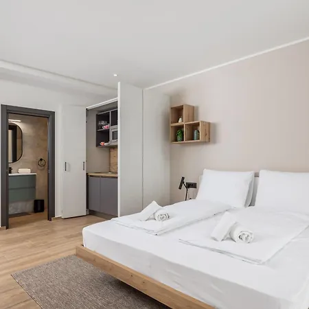 Belinda With Balcony & Private Parking Apartment Opatija
