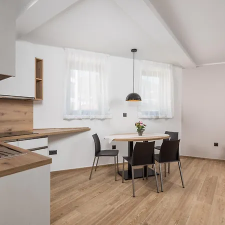 Belinda With Balcony & Private Parking Abbazia