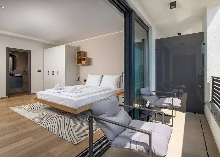Belinda With Balcony & Private Parking * Opatija