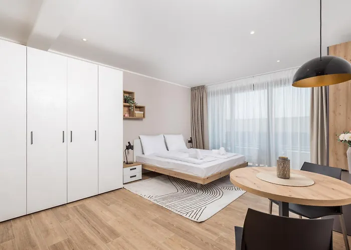 Daire Belinda With Balcony & Private Parking