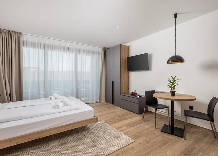 Daire Belinda With Balcony & Private Parking *